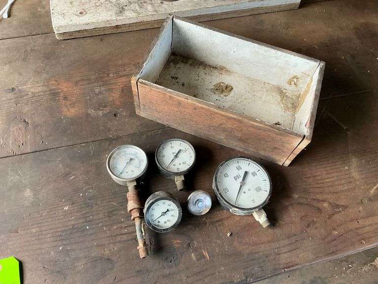 Vintage gauges, wooden box image