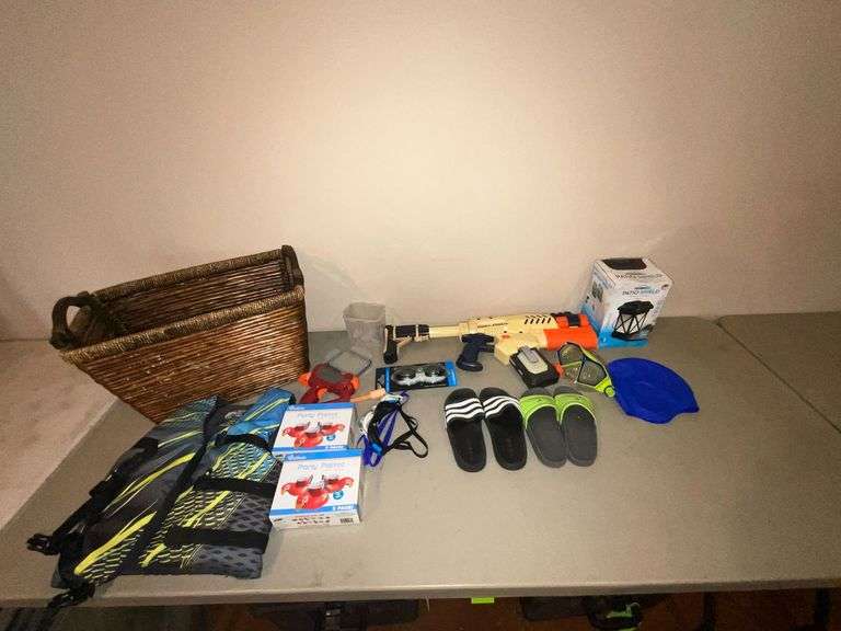 Party Parrot drink rafts, swim goggles, swimmer nose and ear plugs image