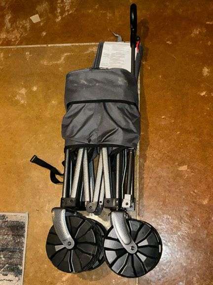 Member's Mark all terrain folding wagon image
