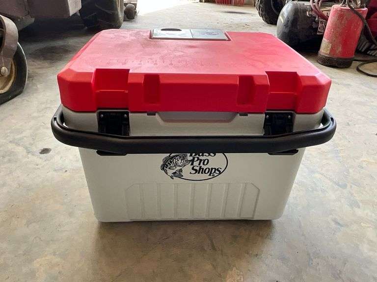 Bass Pro Shops live bait box, battery powered image