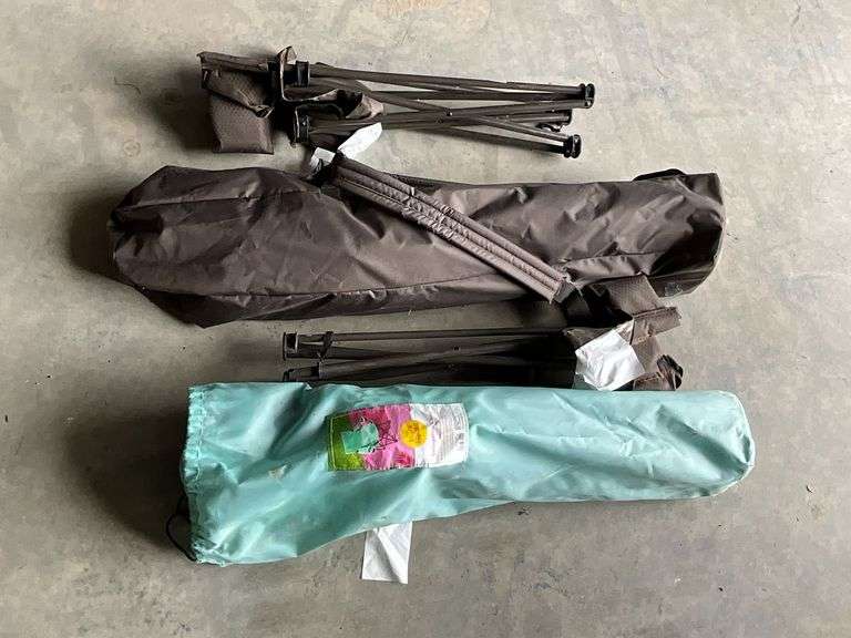 Pair of bag chairs image