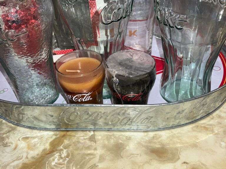 Metal Coca-Cola tray with glasses