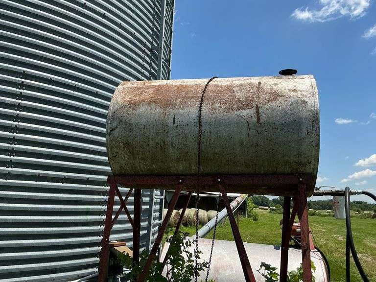 Fuel barrel on stand image