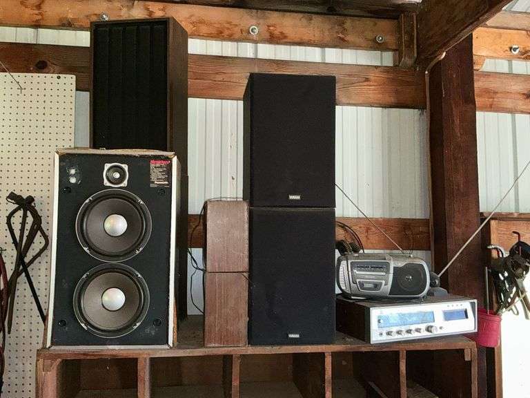 Stereo system, JCP receiver, Yamaha speakers, etc. image