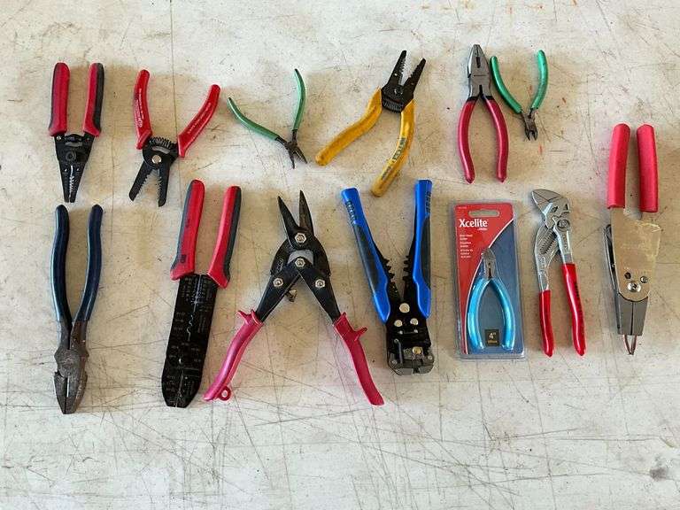 Specialty pliers, snap ring pliers image