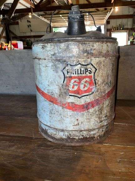 5-gallon Phillips 66 gas can image