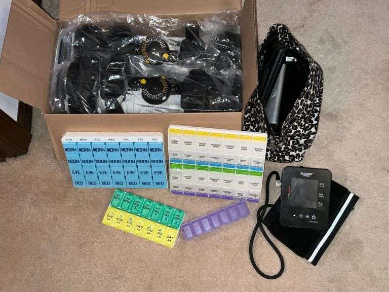 Pill cases, NIB braces for elbows, wrist, legs, ankle, neck image