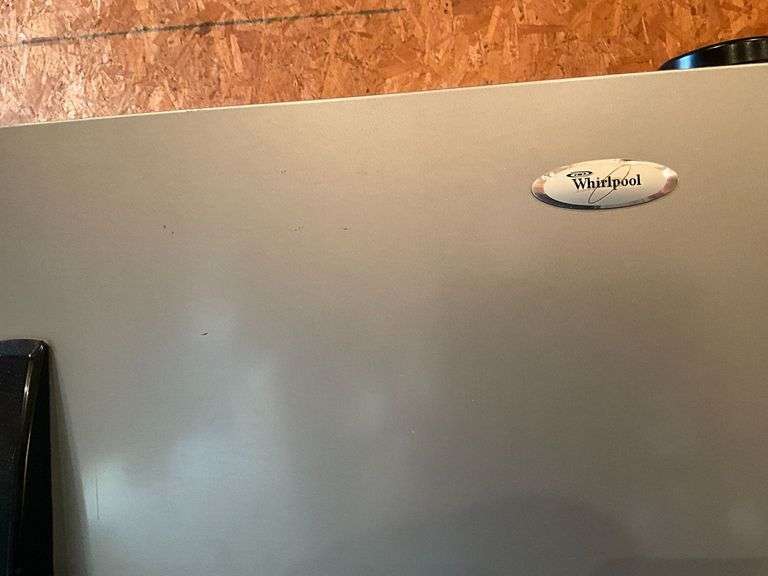 Whirlpool side by side refrigerator, working condition