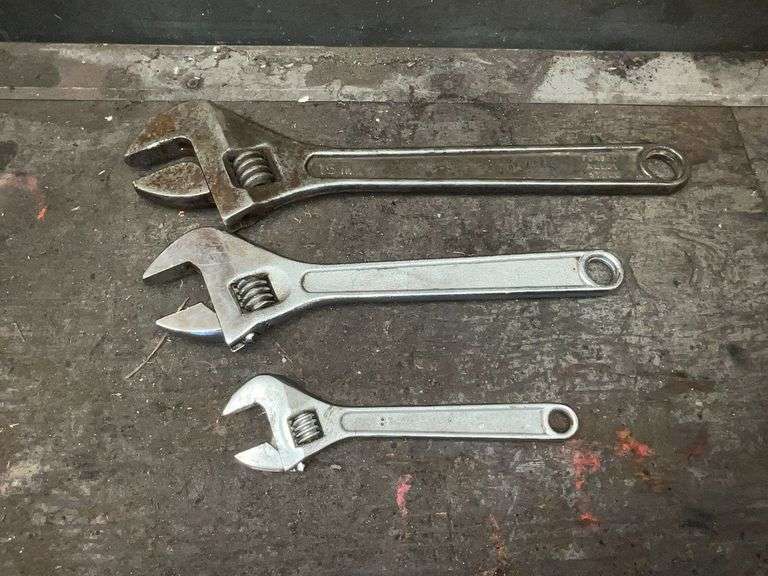 Adjustable wrenches image
