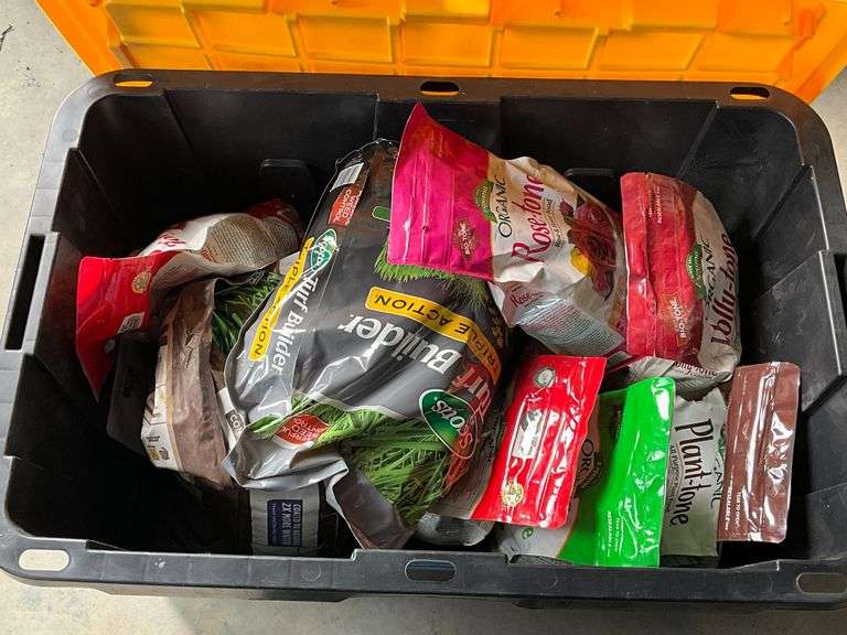 Garden chemical tote, plant foods image