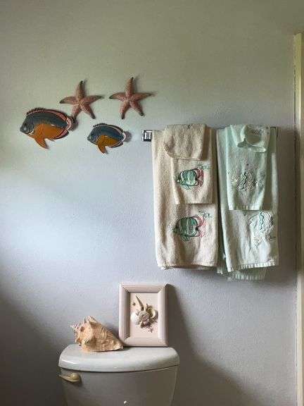 Contents of master bathroom image