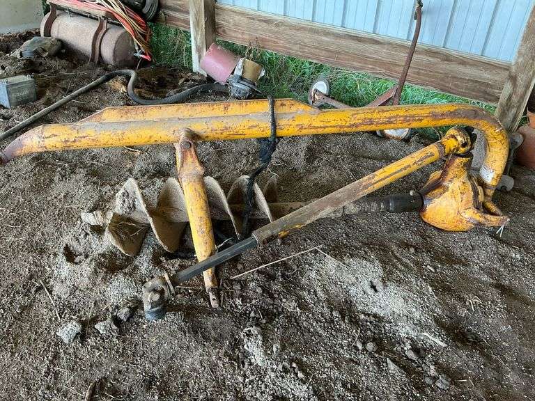 Danuser 3-point hitch post-hole digger, 12" auger image