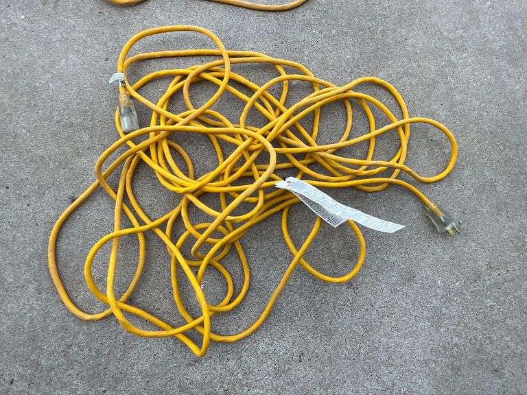 Extension cords image