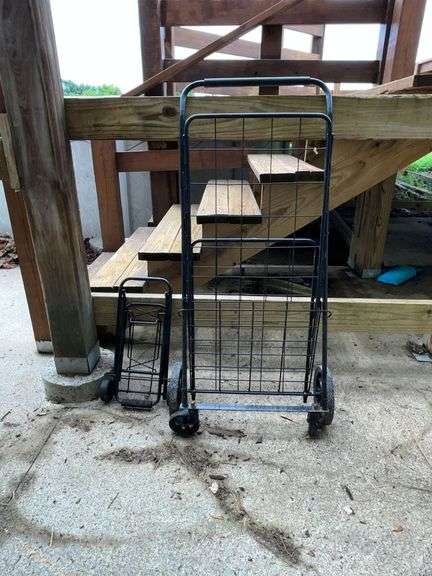 Folding shopping cart image