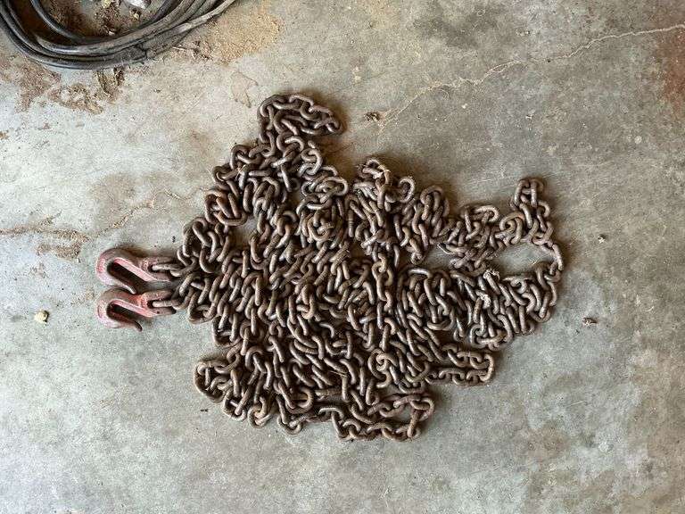 1/4" chain, 32' L with hooks on both ends. image