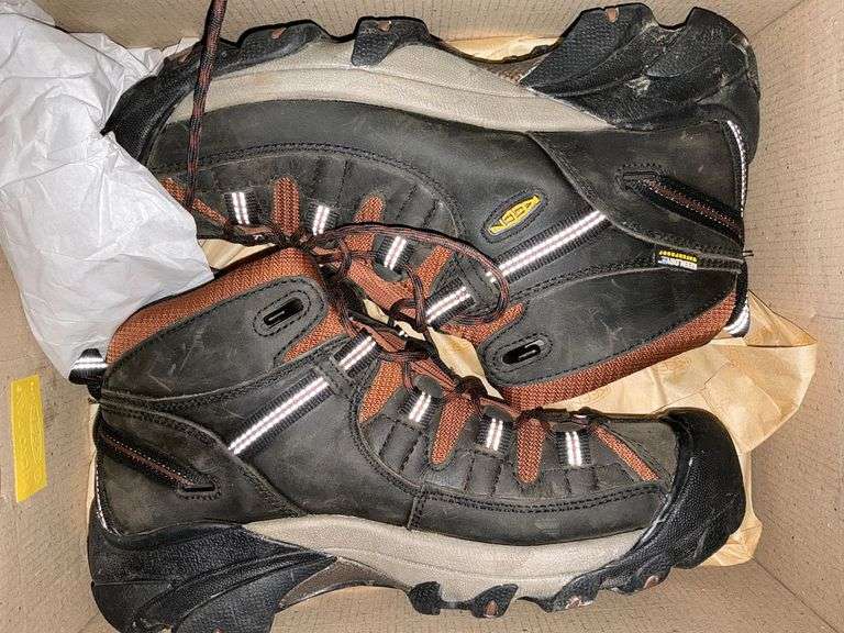 Keen Raven/Tortoise Shell men's size 10 boots image