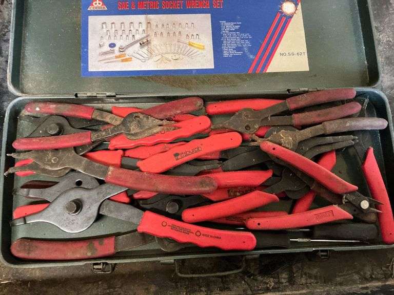 Snap ring pliers image