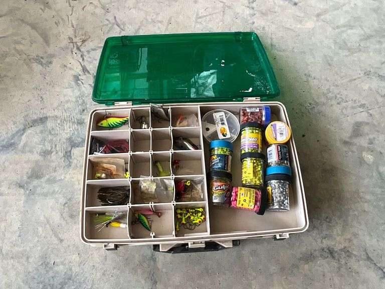 Plano Bill Dance Outdoors plastic tackle box image