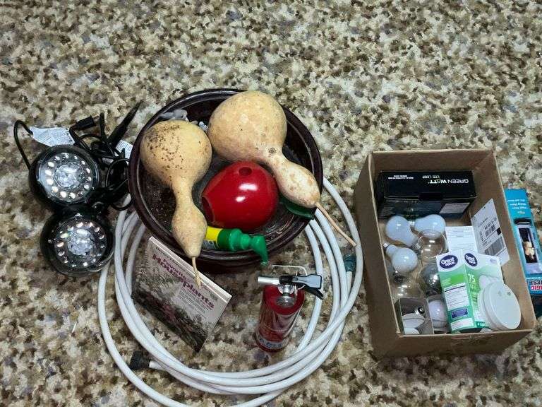 Light bulbs, gourds, fire extinguisher image