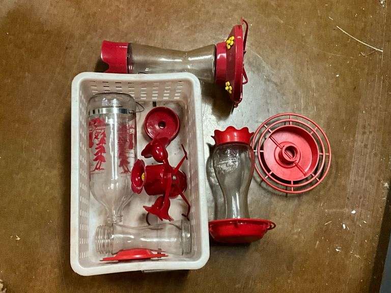 Hummingbird feeders image