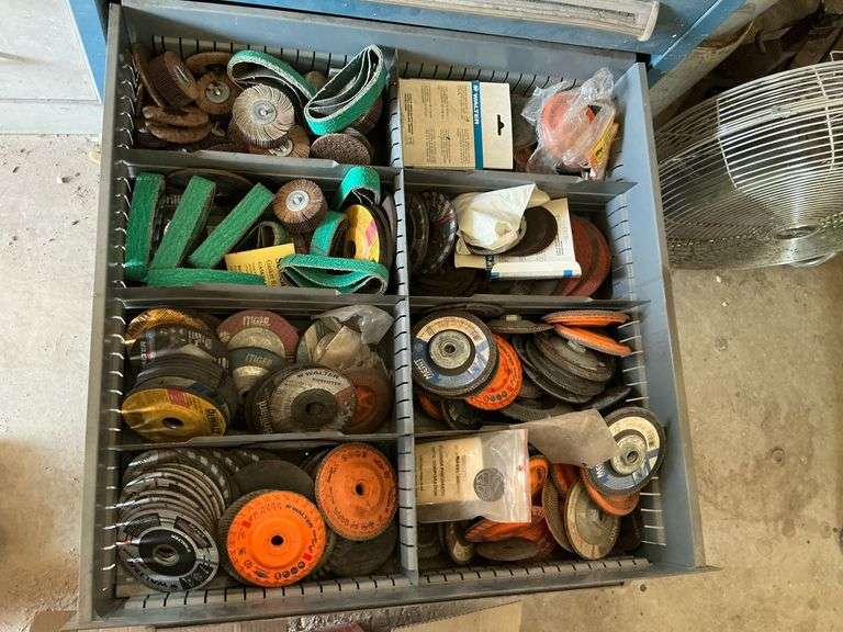 Grinding wheels, sanding belts, abrasive wheels, etc. image