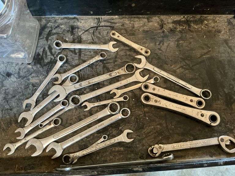 Assorted combination wrenches, most metric image