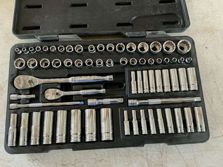 Gear Wrench 3/8" and 1/4" sockets, SAE and metric image