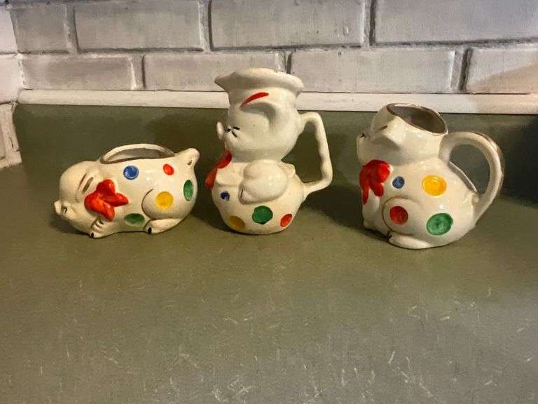 Shawnee style pig pitcher, creamer and sugar bowl. image