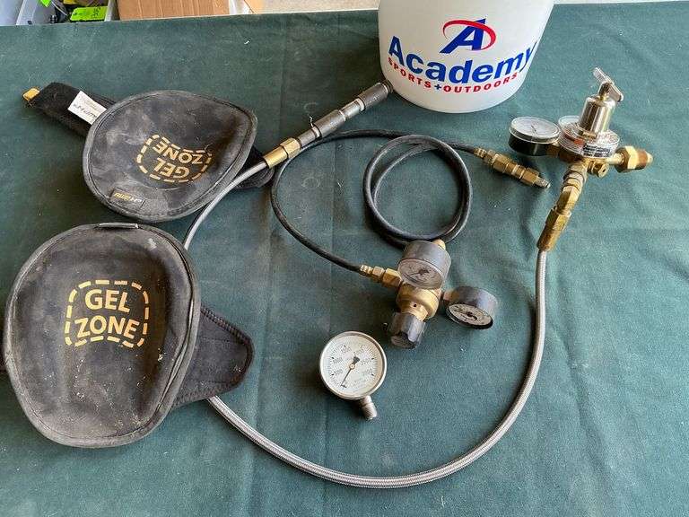 Smith and Harris gauges and knee pads. image
