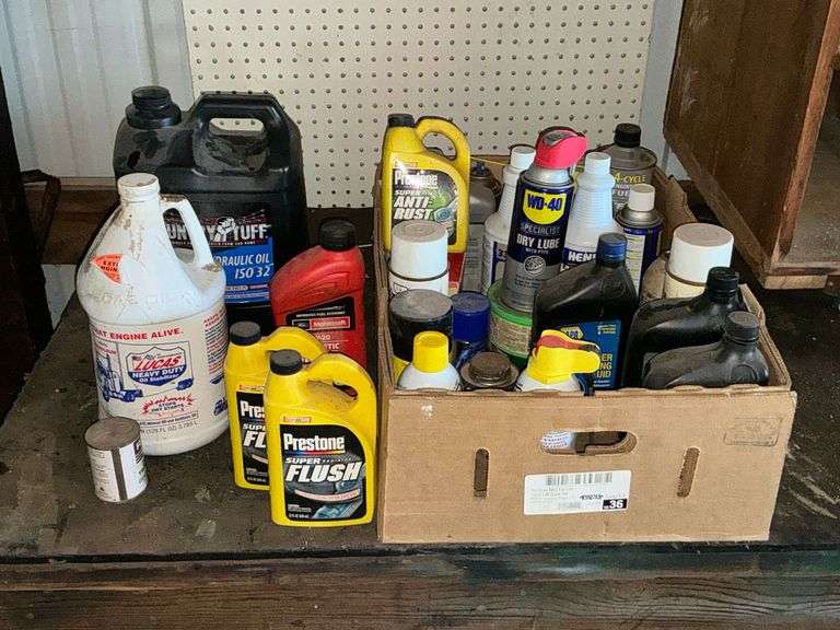 Automotive chemicals image