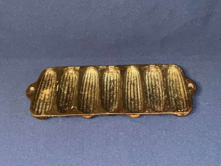 Cast iron cornbread pan, stamped "V" image