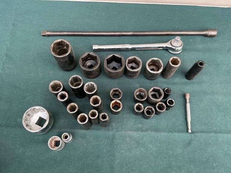 1/2" drive impact sockets, regular and deep well image