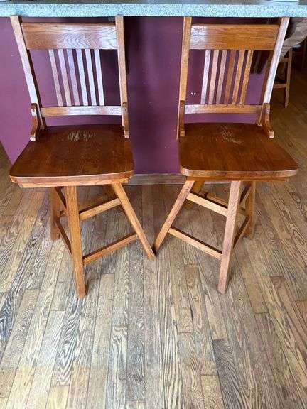 Set of 2 swivel bar stools, 30" seat height image