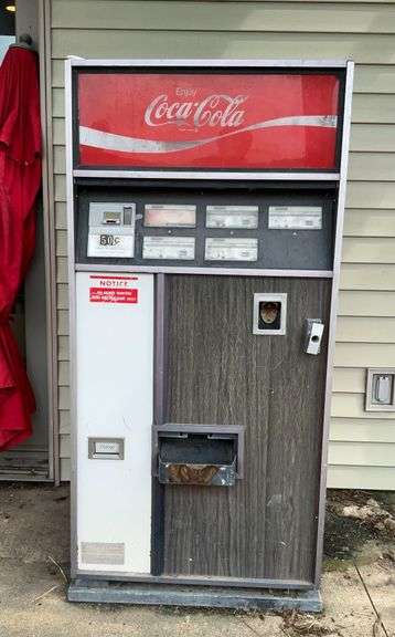 Dixie-Narco Coca-Cola machine for cans image