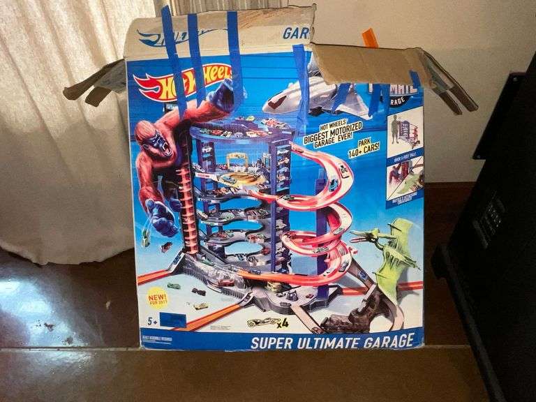 Hot Wheels Super Ultimate Garage image