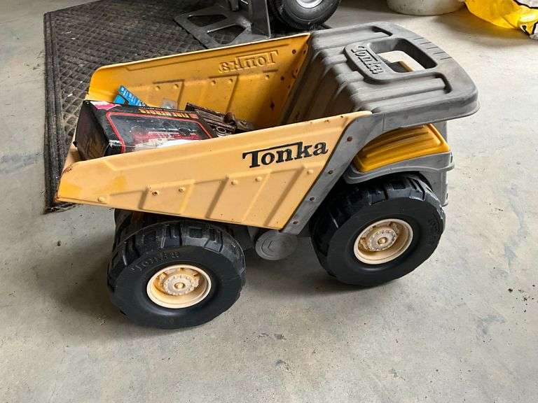 Tonka dump truck, 19 1/2" L image
