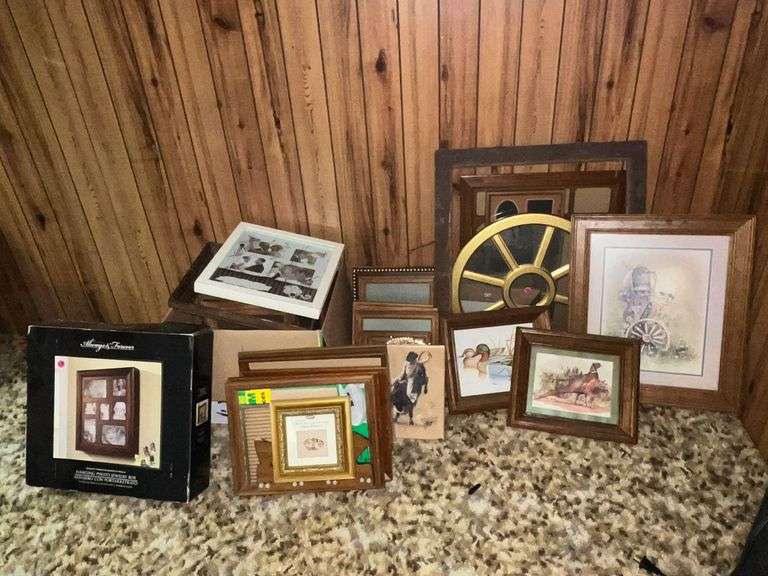 Hanging photo jewelry box, frames, mirror image