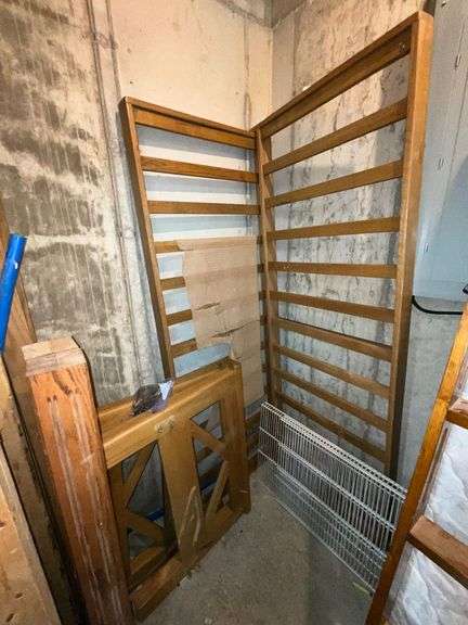 Futon frame image
