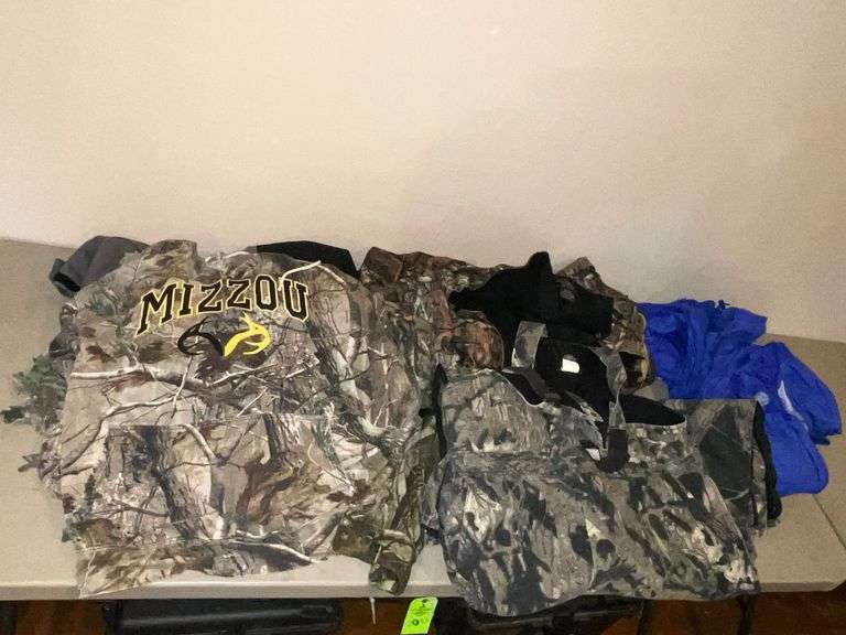 Hunting clothes size 2X and 3X image