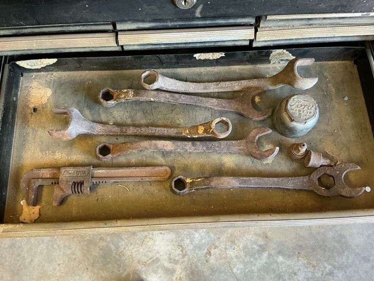 Ford wrenches image