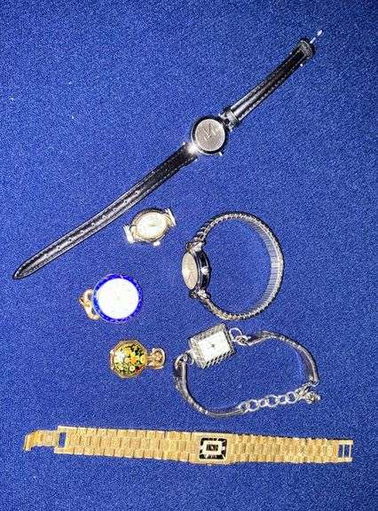 Ladies watches, Elgin, Princess pendant watch (no hands) image
