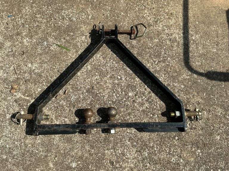 3-point draw bar hitch 25" W image
