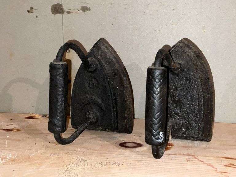 Pair of sad irons image