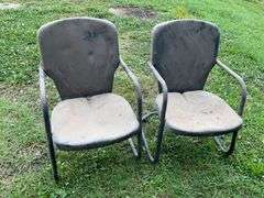 2 metal lawn chairs