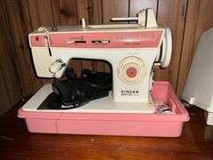 Singer Merritt 2404 sewing machine with attachments