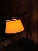 Floor lamp with table, pole needs to be tightened