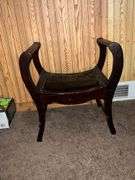 Saddle chair