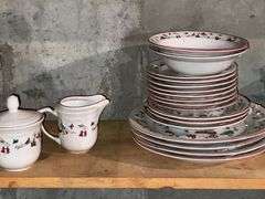 Farberware White Christmas dishes