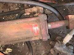 Tractor hydraulic cylinder Daytona, 5-gallon grease pump