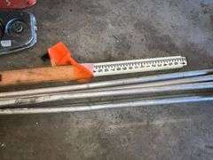 David White Model 8300 transom, tripod and story pole